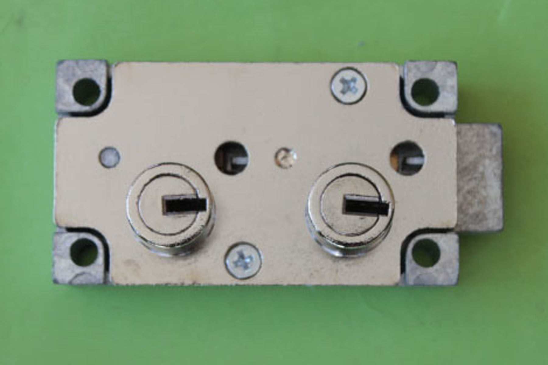 Miles X4 B440 Lock- Left Hand